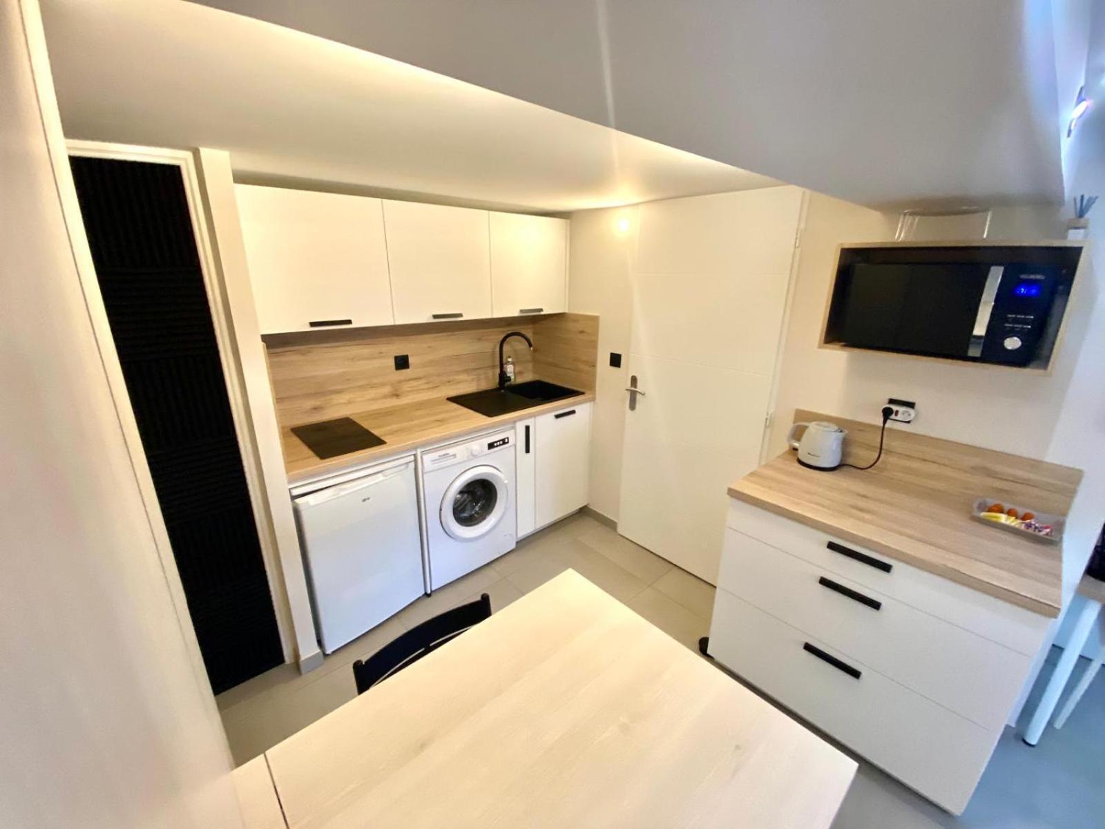 Studio Chez L'Habitant Avec Piscine Commune Grieges Exteriér fotografie