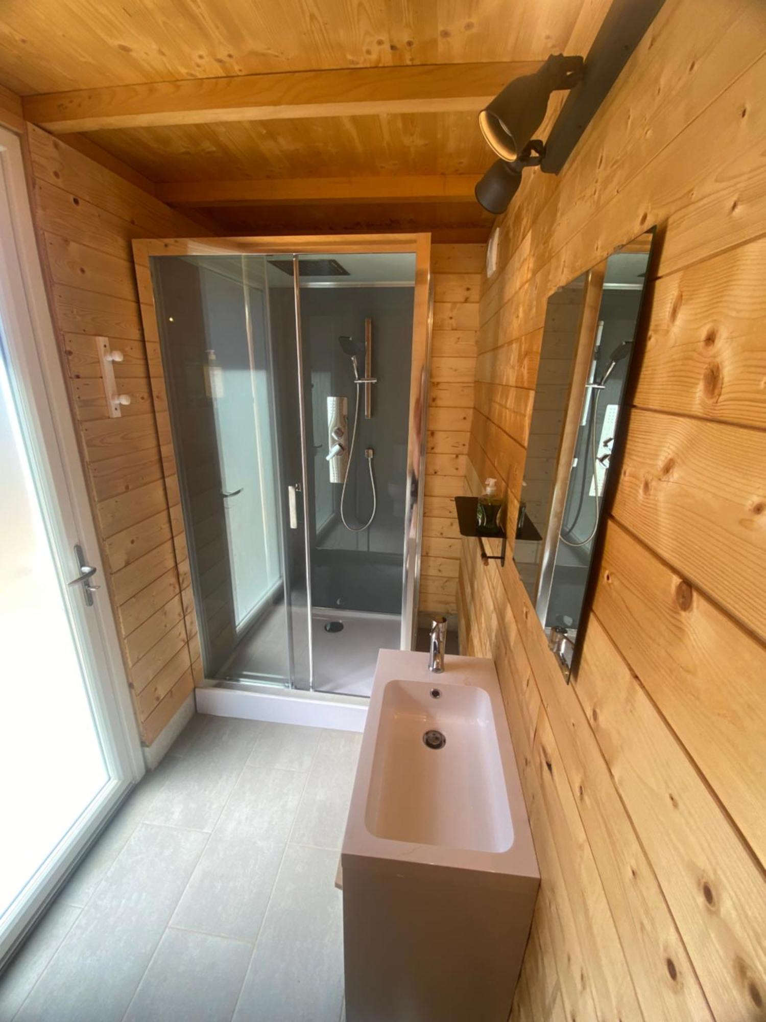 Studio Chez L'Habitant Avec Piscine Commune Grieges Exteriér fotografie