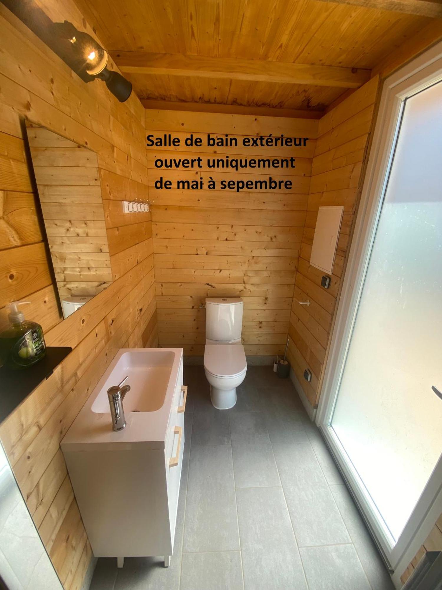 Studio Chez L'Habitant Avec Piscine Commune Grieges Exteriér fotografie